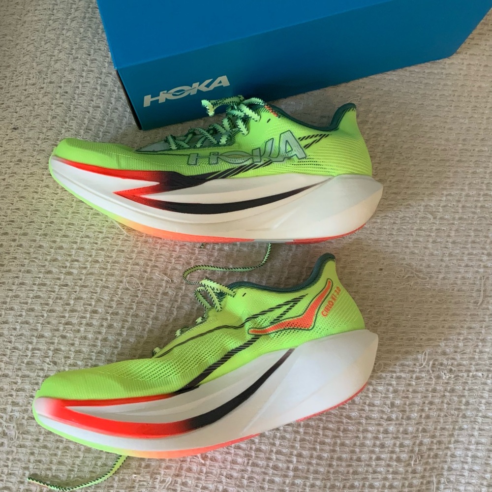 New HOKA Cielo X1 3.0 Neon Yuzu Thyme Carbon Plate Racing Running Shoes Sneakers